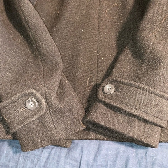 Banana Republic Holiday 2009 Black Wool Duffle Coat with Toggles and Red Lining - Picture 6 of 9